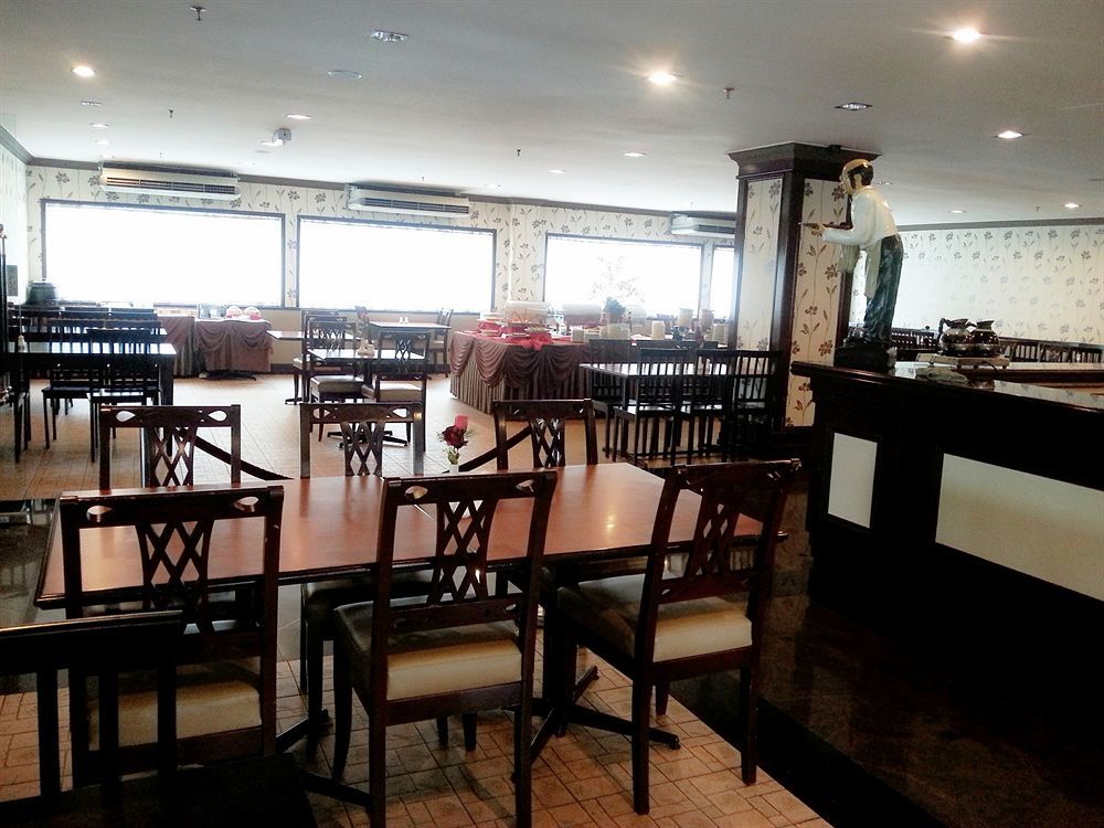 Hotel Mimosa Malacca Esterno foto