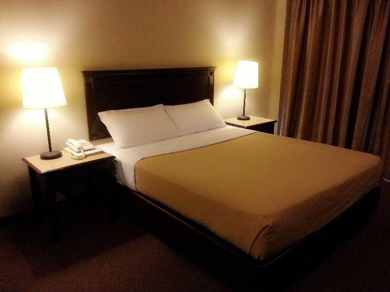 Hotel Mimosa Malacca Esterno foto