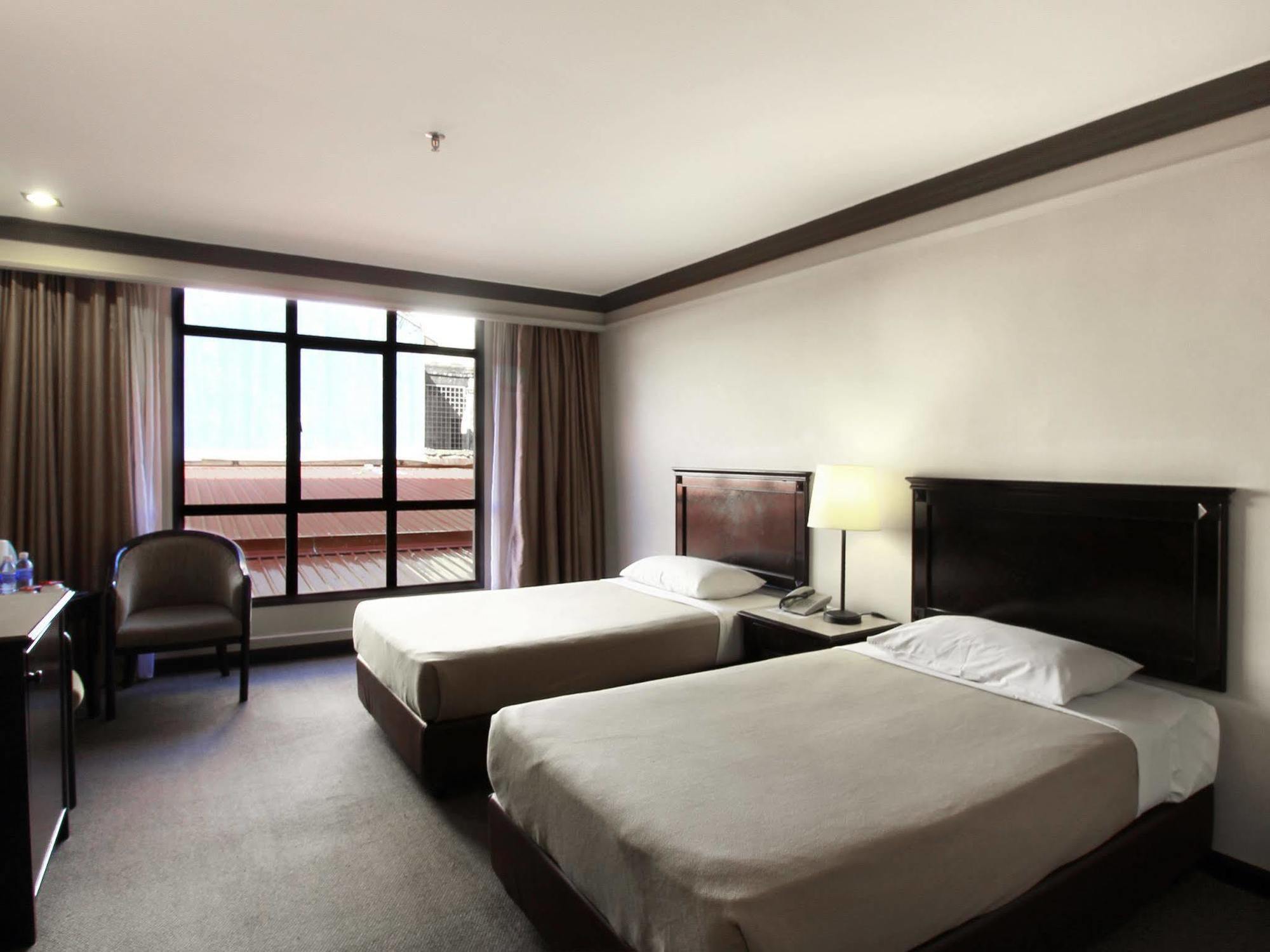 Hotel Mimosa Malacca Esterno foto