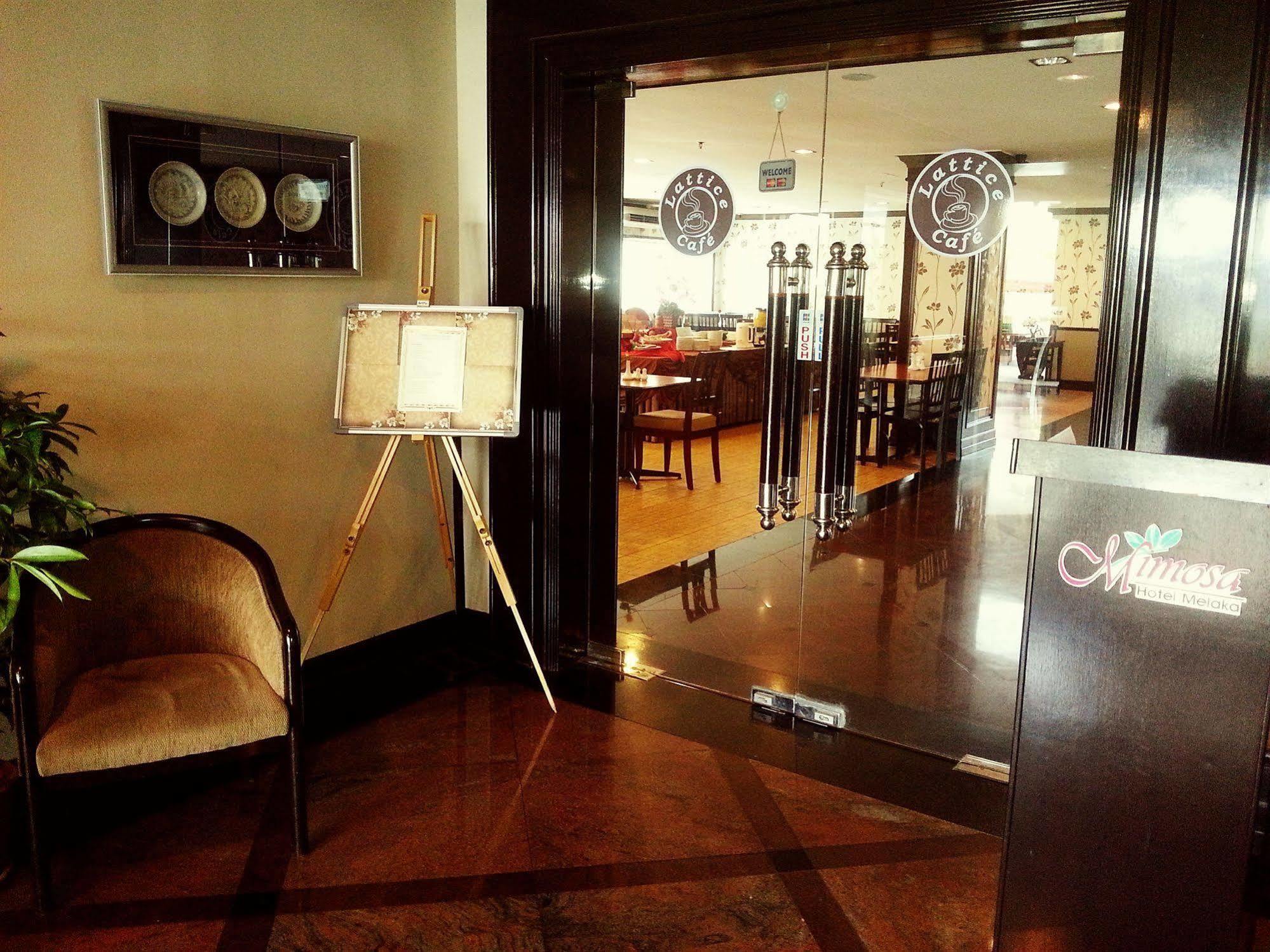 Hotel Mimosa Malacca Esterno foto