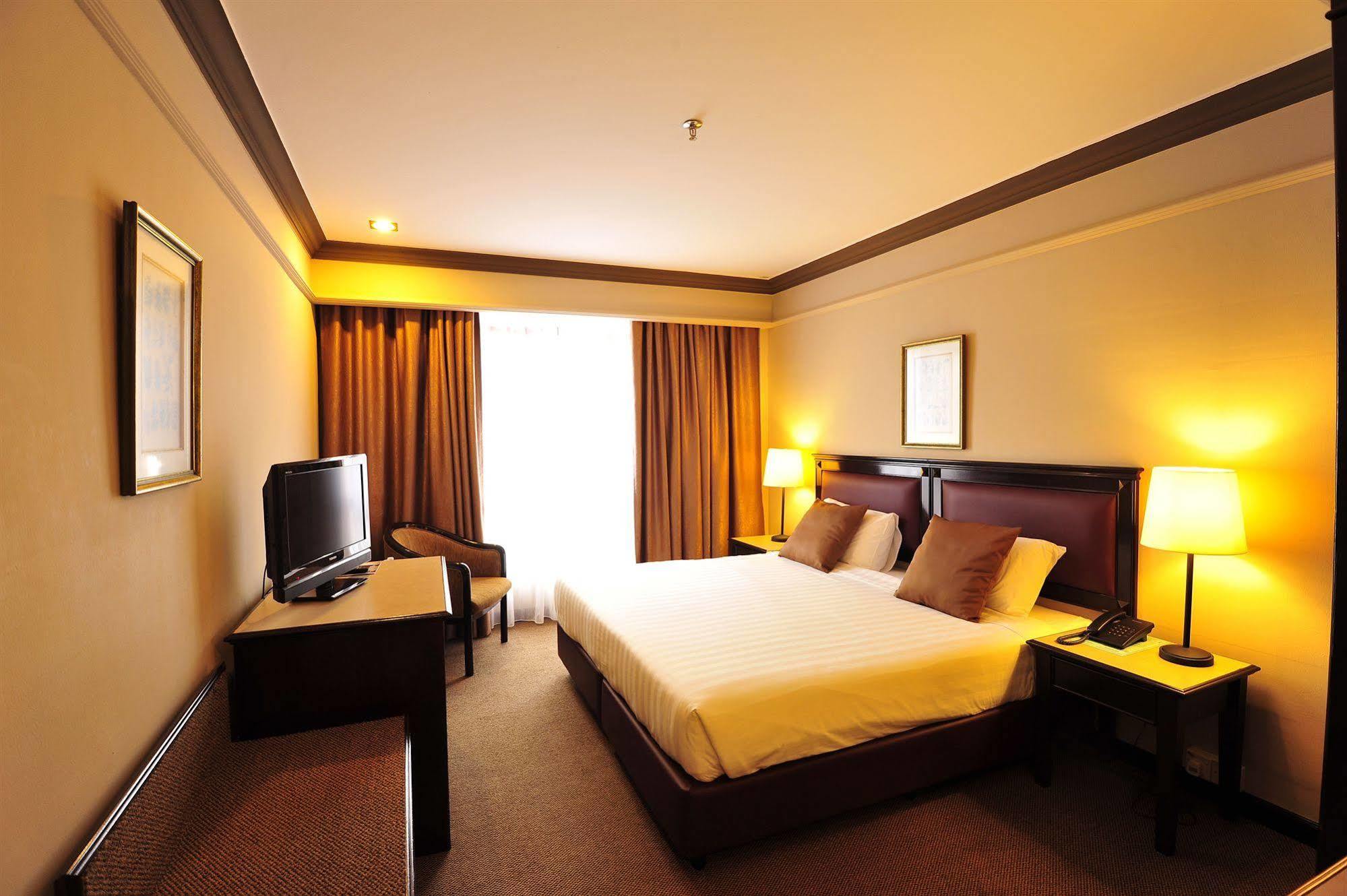 Hotel Mimosa Malacca Esterno foto